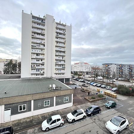 Cool Studio Saint Louis Vicino Stazione/Aereoporto Appartement Buitenkant foto