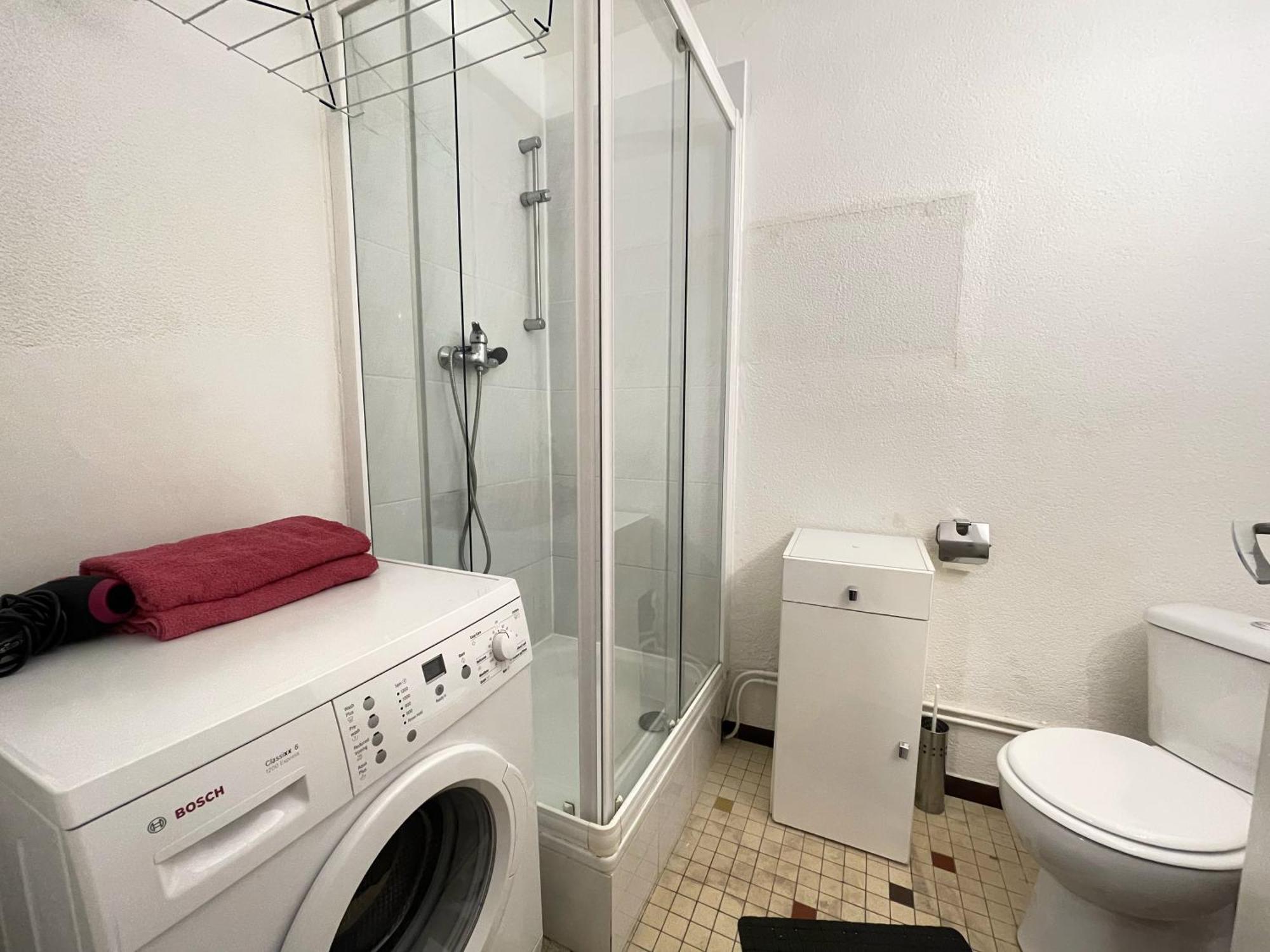 Cool Studio Saint Louis Vicino Stazione/Aereoporto Appartement Buitenkant foto