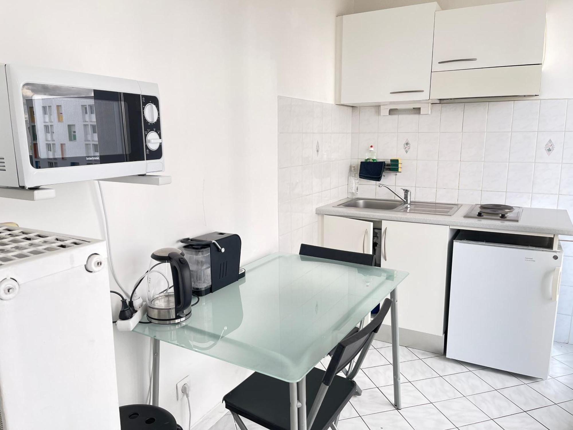Cool Studio Saint Louis Vicino Stazione/Aereoporto Appartement Buitenkant foto