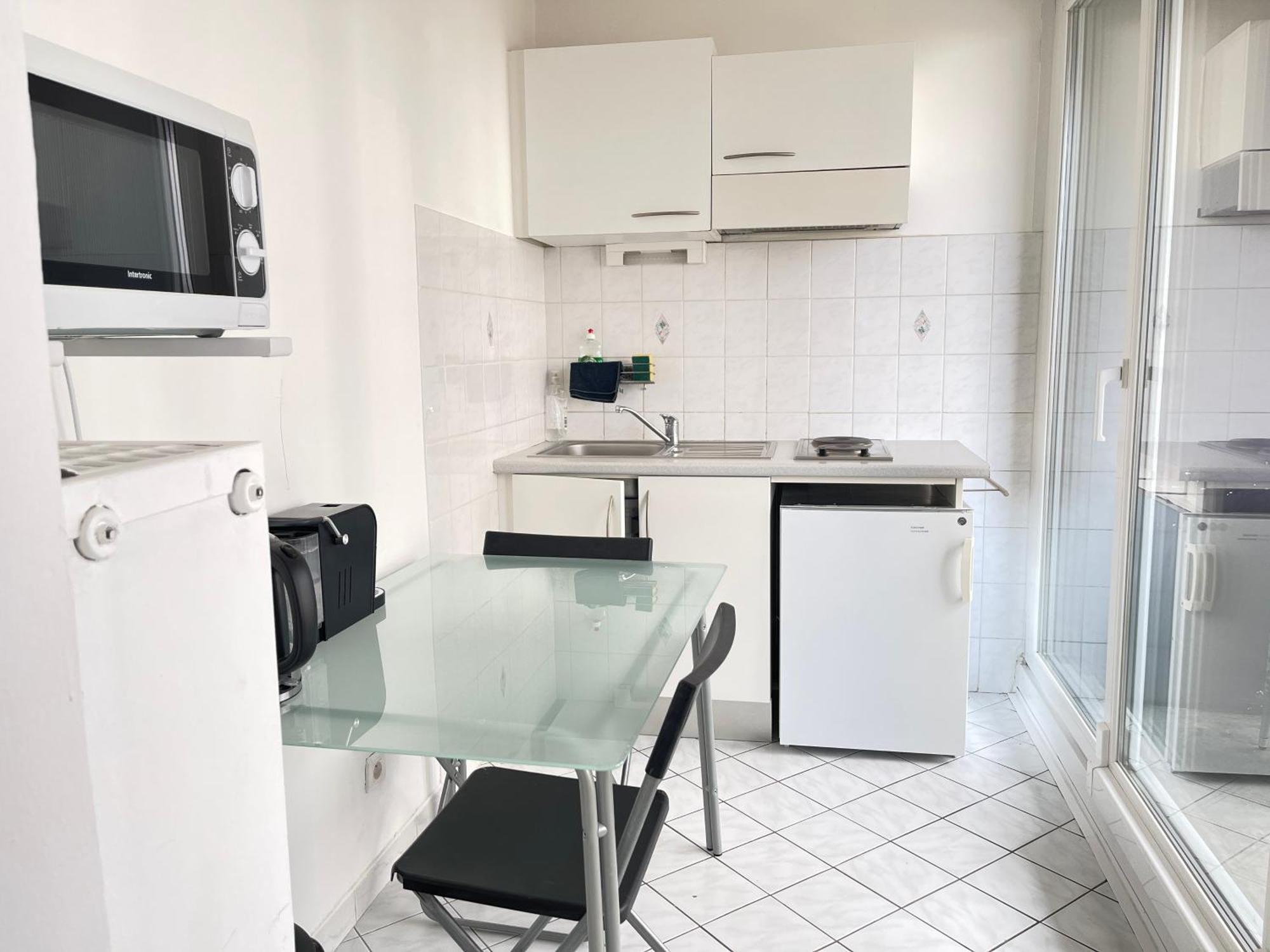 Cool Studio Saint Louis Vicino Stazione/Aereoporto Appartement Buitenkant foto