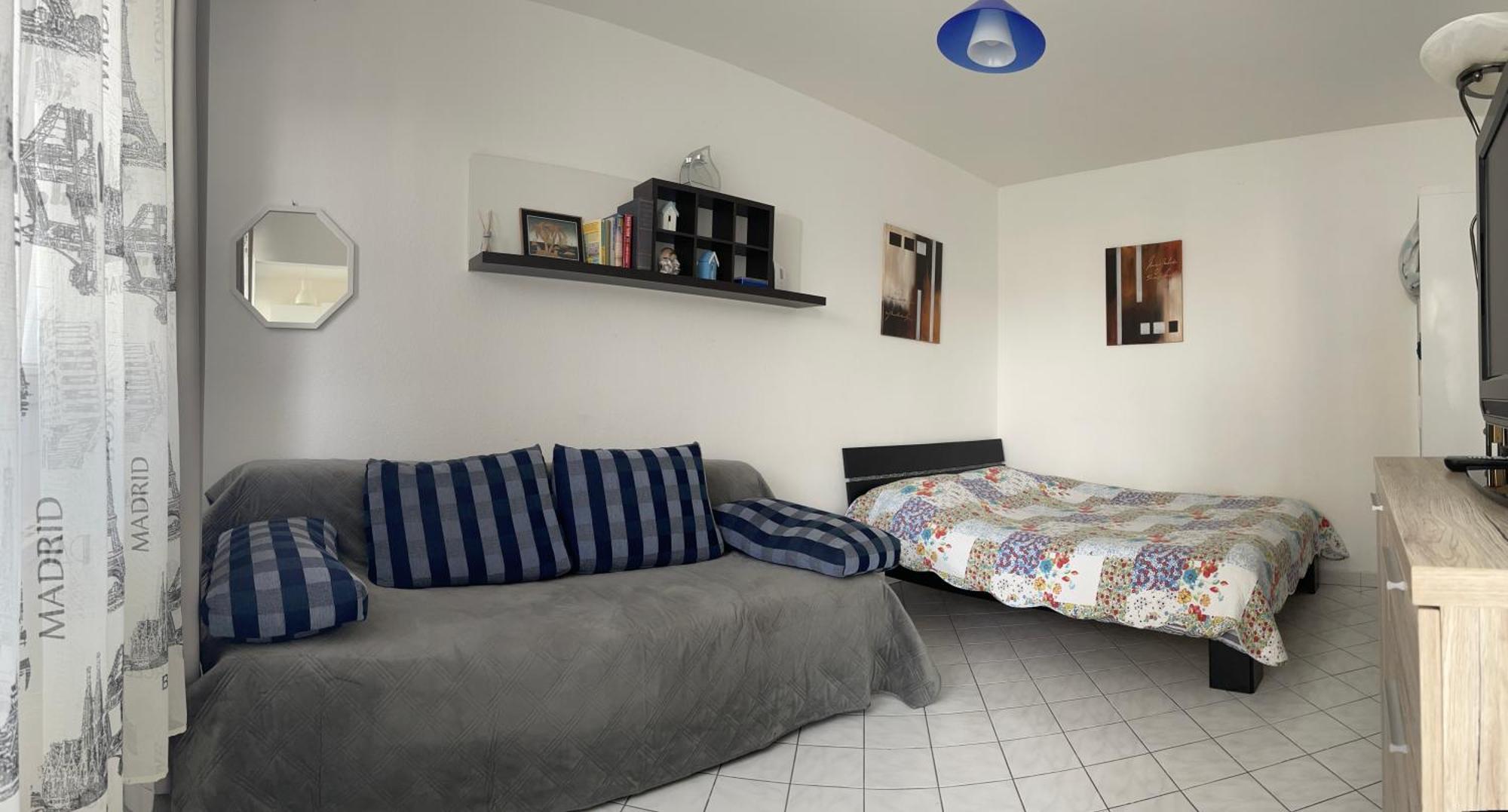 Cool Studio Saint Louis Vicino Stazione/Aereoporto Appartement Buitenkant foto